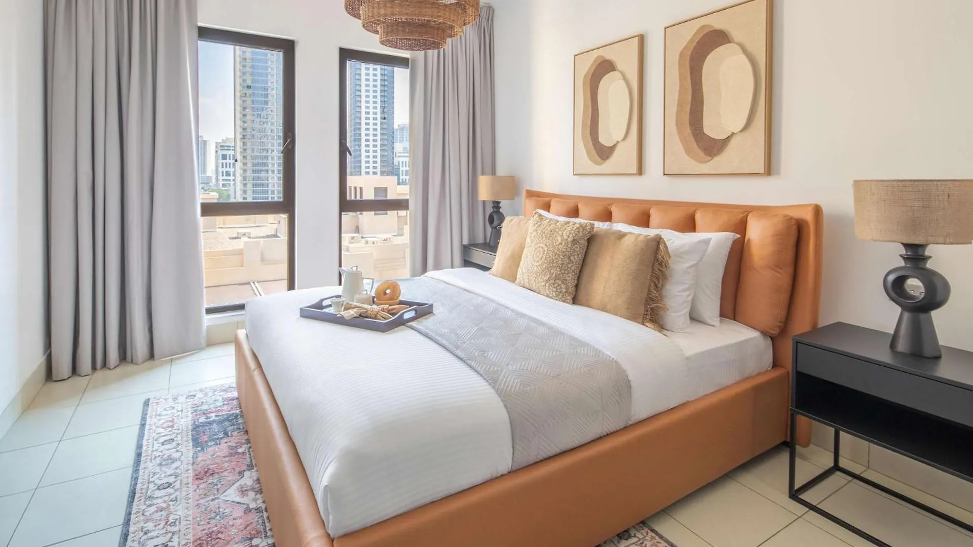 Frank Porter - Reehan 7 Dubai Apartment